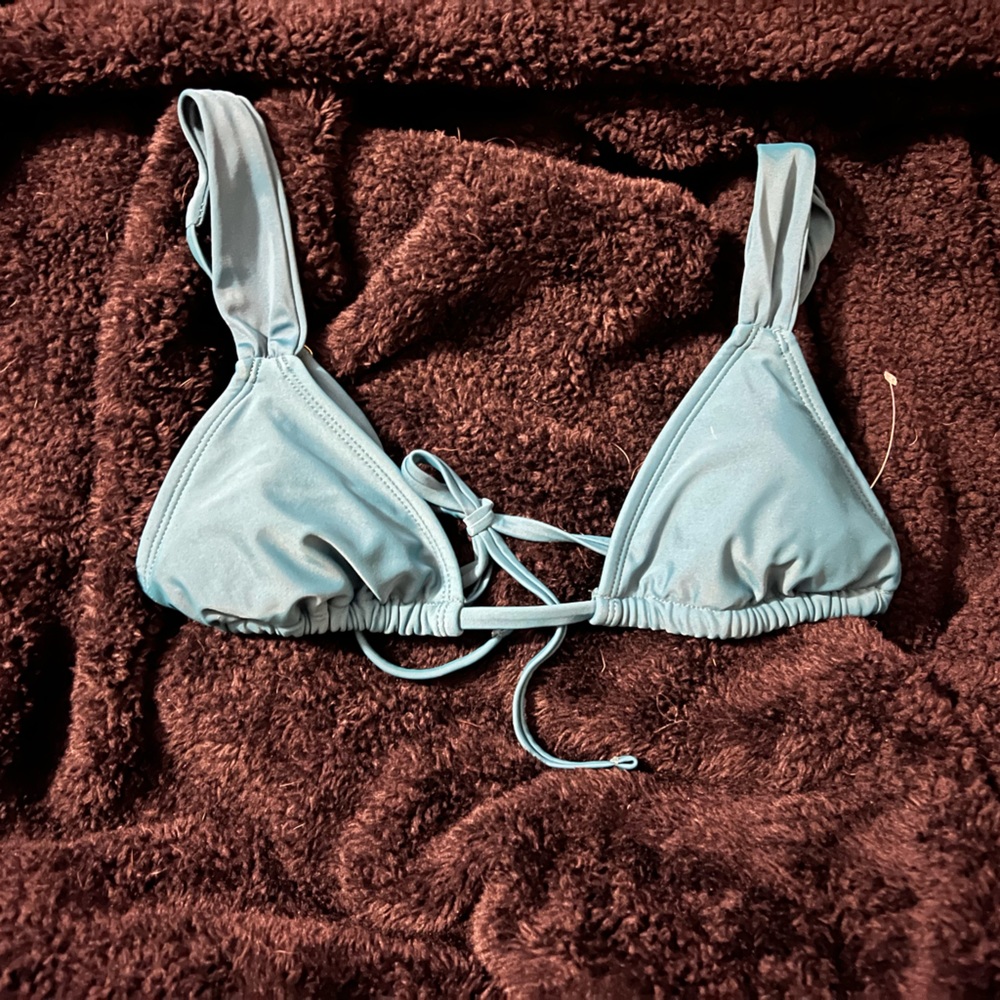 Small turquoise greenish bathing suit top, from xhilaration, this is new